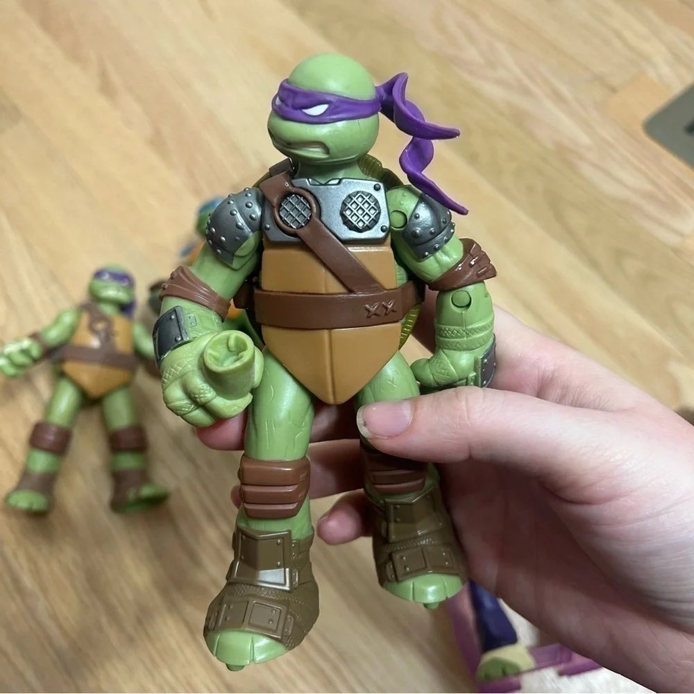 Teenage Mutant Ninja Turtle Action Figure Bundle Donatello Leonardo Transformer